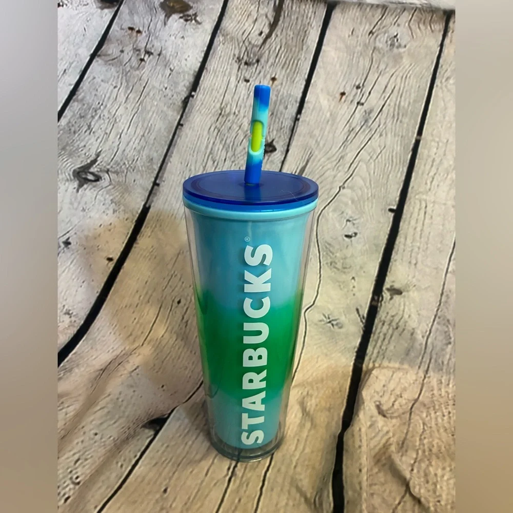 Starbucks Color Changing Tumbler 24oz Cup Blue Green Silicone Straw Topper‎ 2023